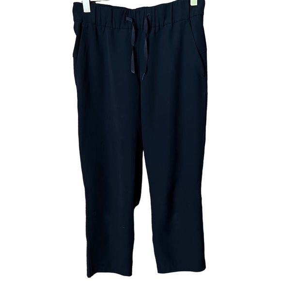 Lululemon On The Fly Crop 4 - Picture 1 of 7